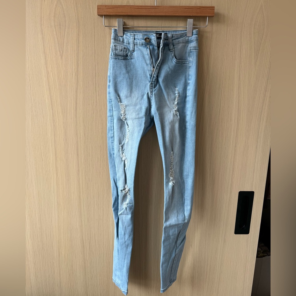 NVGTN XS Navishape Light Wash Ripped Jeans - Picture 3 of 9